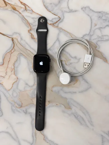 Apple watch SE (GPS+Celular)