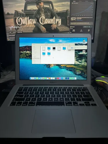 MacBook Air 13 mid