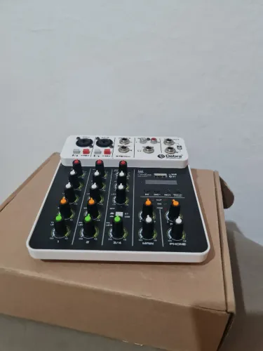 Mesa de Som DEBRA de 2 canais com Bluetooth
