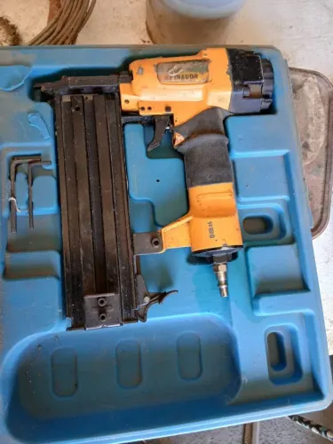 Pinador Pneumático Makita e Puma, R$ 350 Cada