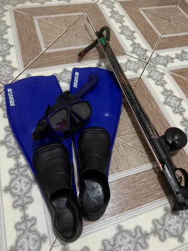 Kit de mergulho - Arbalete, Máscara Snorkel e Nadadeiras