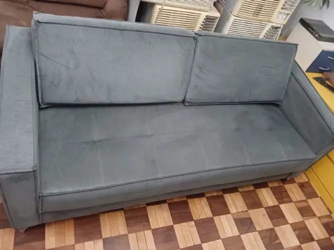 Sofá 3 lugares ,usado ,em boas condições 2m x 0,82m x 0,66m