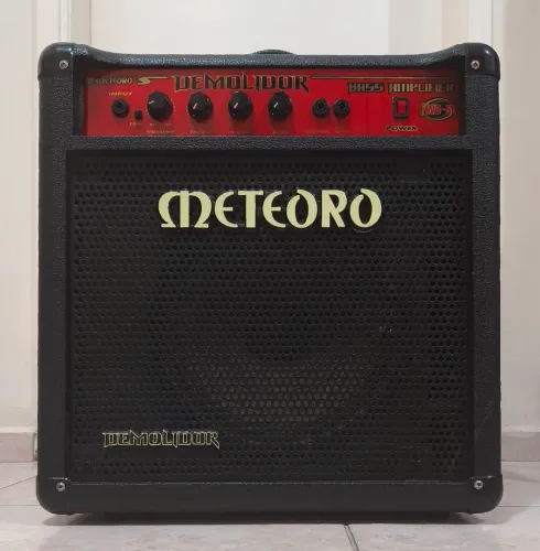 Amplificador Meteoro Demolidor FWB-50 50W para Contrabaixo