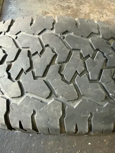 Pneu aro 17 265/70  camionete 