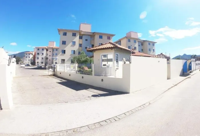 APARTAMENTO SEMI MOBILIDADO NA PRAIA JOAO ROSA