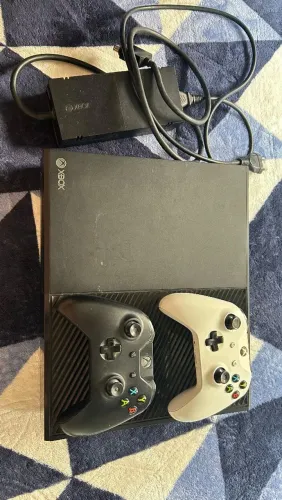 Xbox One dois controles