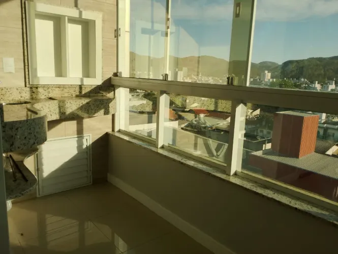 Cobertura Exclusiva no Coração de Camboriú