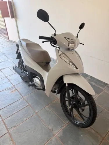 Honda Biz 2025 125 EX Branca