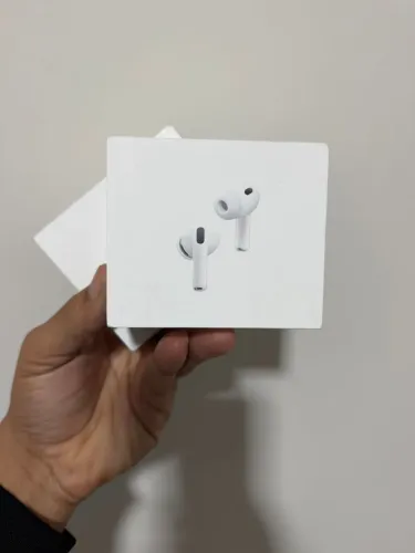 Vendo AirPods 3 Pro novo e lacrado.