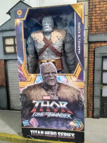 Marvel Korg 30cm Titan Hero Series Thor Amor e Trovão Original Hasbro