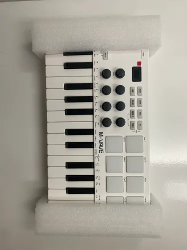 Controladora MÍDI m-vave