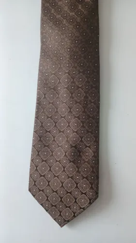 Gravata Marrom com Detalhes
