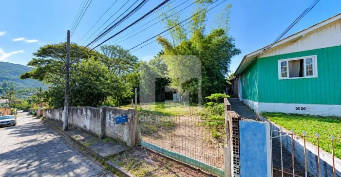 Terreno de 854,00 m² à venda no Rio Tavares