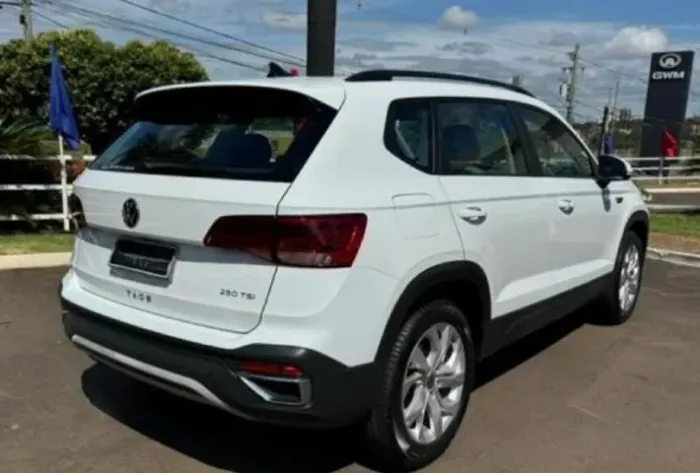 Volkswagen Taos Comfortline 1.4 250 TSI Flex AUT 2023