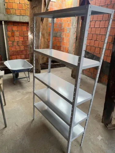 Estante de Ferro 