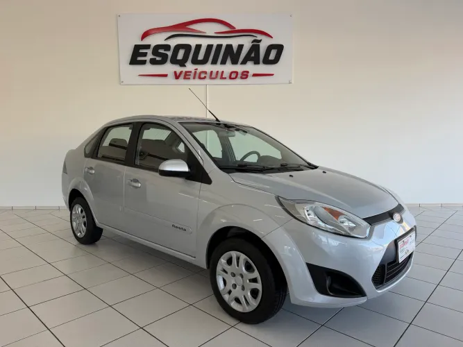 Ford Fiesta Sedan SE 1.6 8V Flex 4P 2014