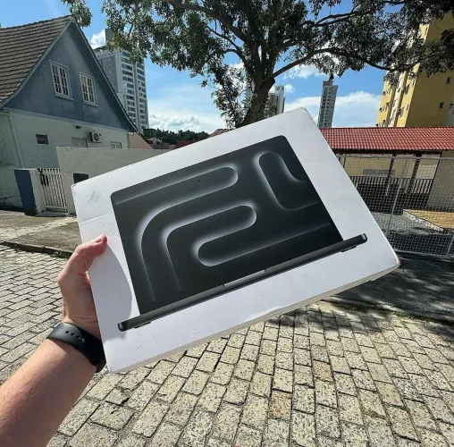 Macbook Pro M5 14.2 - 16GB Ram/1TB SSD (2025) - Nota fiscal