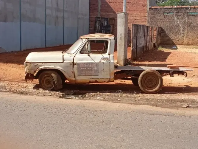 Chevrolet C-10 2.5/4.1 1988