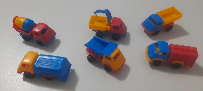 Lote de Mini Caminhões - Coleção Competa