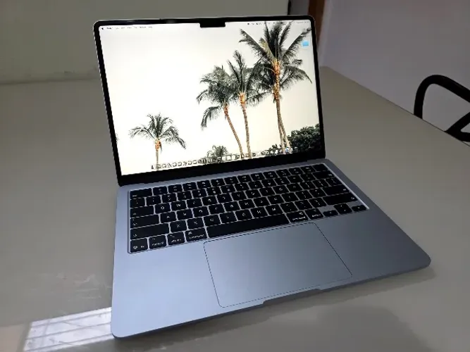 MacBook Air m5 Sky Blue - pouco uso
