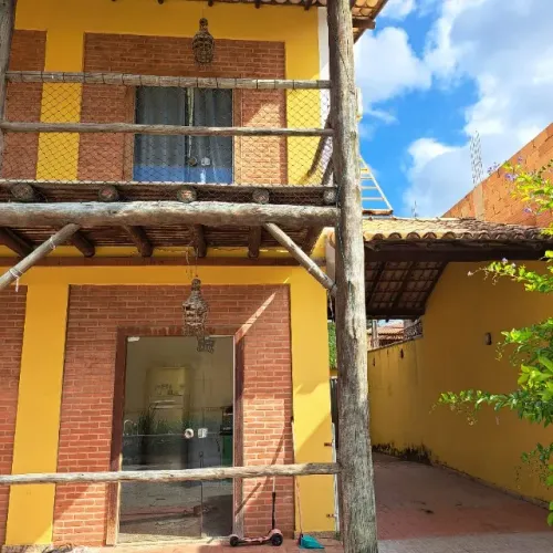 CASA EM GURIRI, DUPLEX PRÓXIMA À PRAIA COM PISCINA, 4 QUARTOS, 4 BANHEIROS, CHURRASQUEIRA