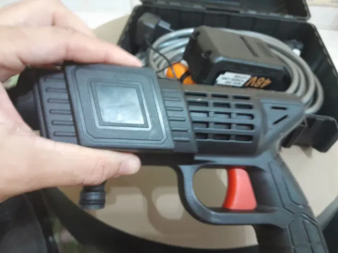Lavadora de pressão a bateria