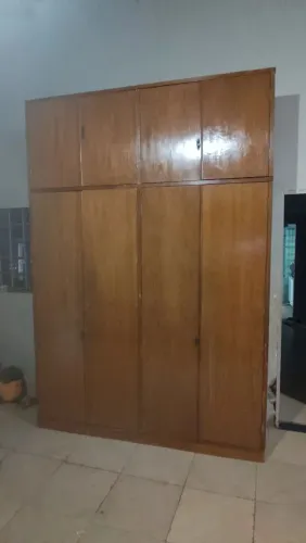 Guarda roupa madeira
