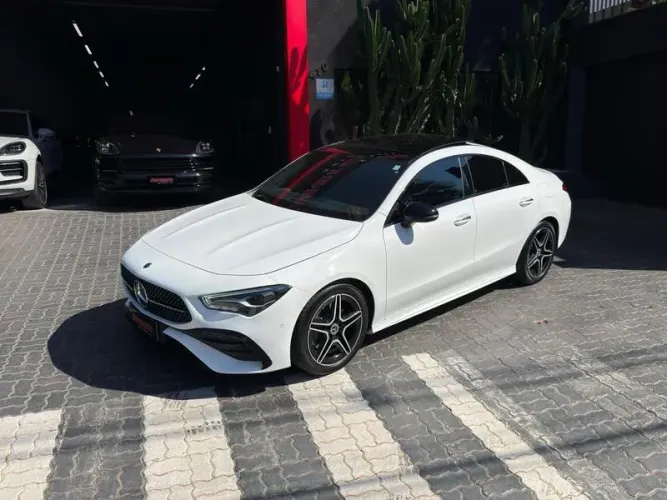 Mercedes-Benz A-200 AMG Line 1.3 TB Aut. (híbrido) 2025