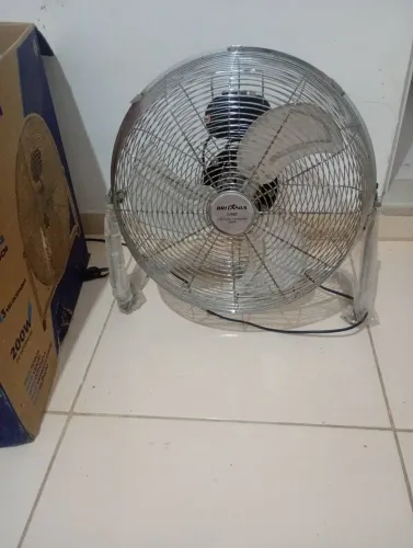 Ventilador 200W Britânia chama no ZAP *