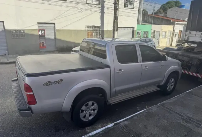Toyota Hilux CD SRV 4X4 2.7 Flex 16V Aut. 2012