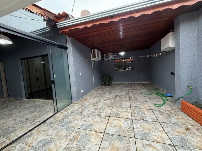 LOCAÇÃO! CASA TÉRREA, SÃO ROQUE-SP!