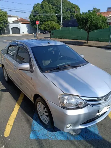Toyota Etios XLS Sedan 1.5 Flex 16V 4P Mec. 2014