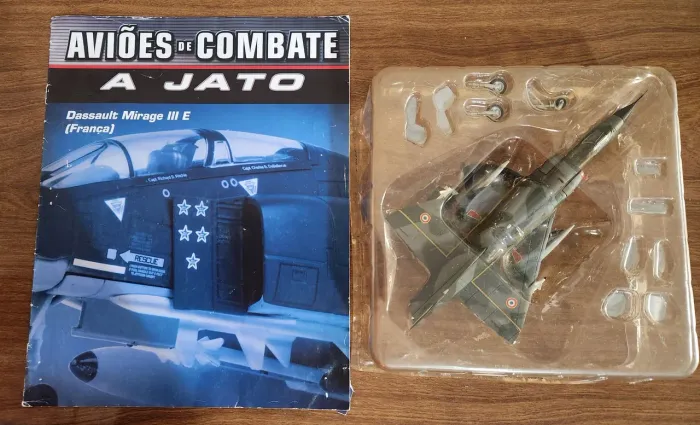 Miniatura Avião a Jato França Dassault Mirage lll Planeta DeAgostini Altaya Escala 1/72