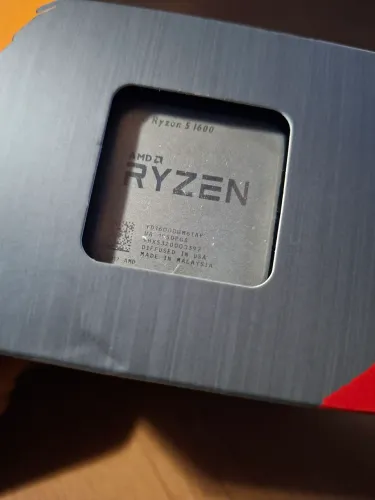 Processador Ryzen 5 1600 com cooler original! O cooler numca foi usado