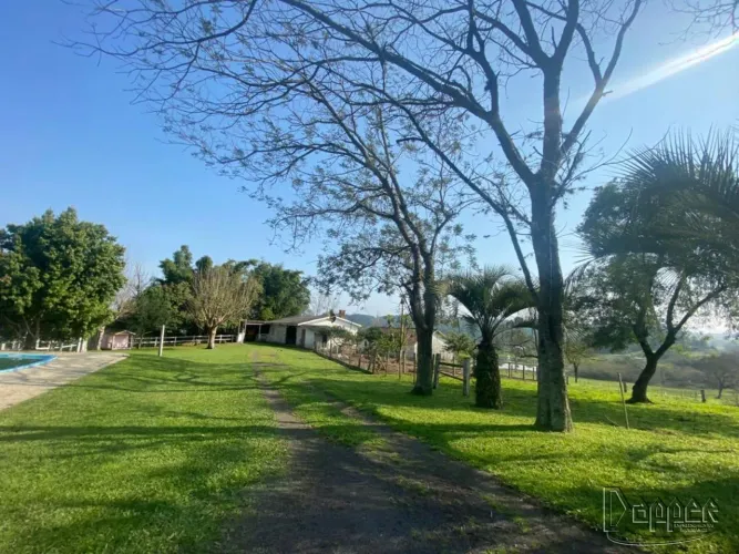 Fazenda à venda no bairro Padre Tome com 5 dormitórios/quartos e área útil ampla.