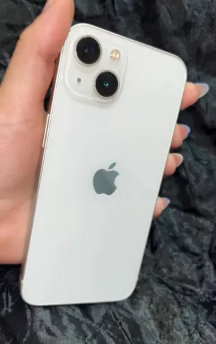 iPhone 13 em excelente estado 