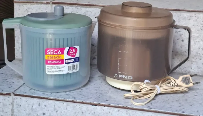 Kit Com Um Espremedor de Fruta Arno e Uma Secadora de Salada Usado