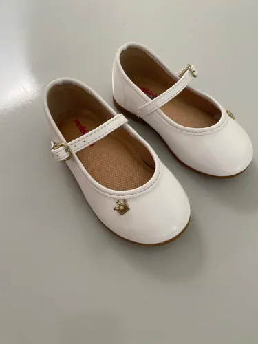 Sapatinho de festa branco menina