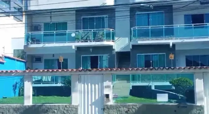 Alugo apartamento mobiliado no Riviera Fluminense com 3 quartos