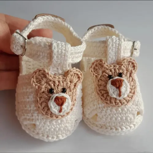 Sandália de crochê bebê ursinho