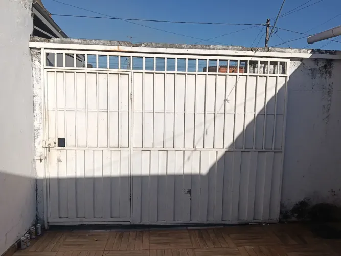 Vende-se portão