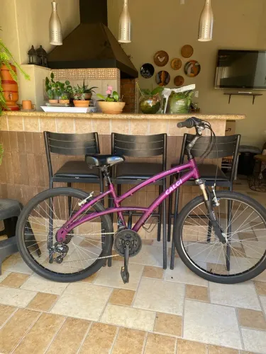 Bicicleta Alumínio Caloi 500 Comfort Feminina - Aro 26 (21v Shimano)