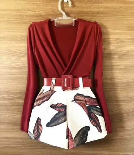 Conjunto shorts com cinto e Body novo