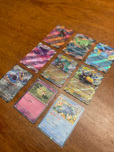 Cartas de Pokémon brilhantes ultra raras