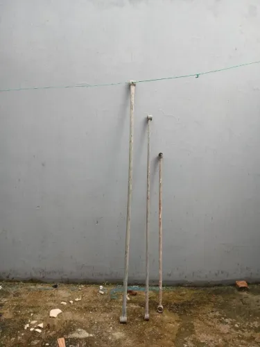 Travas para andaimes 2 unidades de 1.50m medidas 2.20m, as duas unidades $40.00