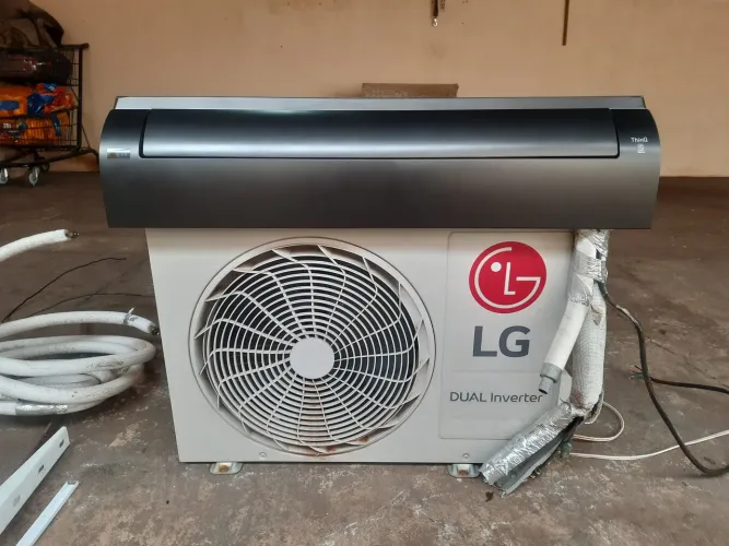 Vendo Ar Condicionado LG dual inverter Artcool Uv Nano 12000 BTUs Quente e Frio