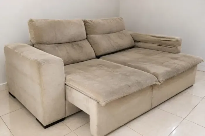 Sofá retrátil e reclinável