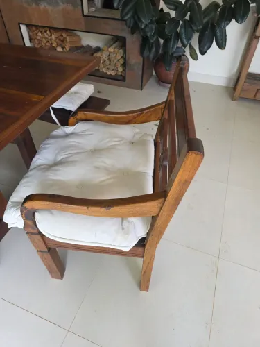 Vendo excelentes moveis em madeira de lei para churrasqueiras e varandas.