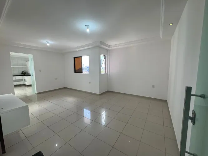 Vendo Excelente Apartamento com 120m2 no Bairro dos Estados
