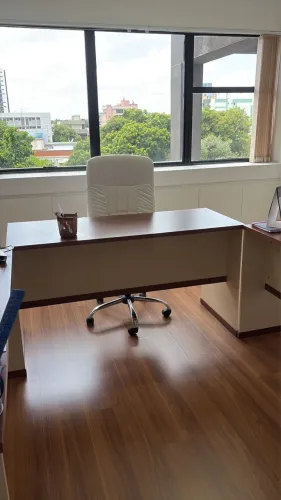 Mesa de escritório em perfeito estado! 